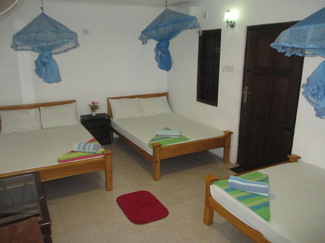 Uppuveli Beach House Trincomalee Exterior foto
